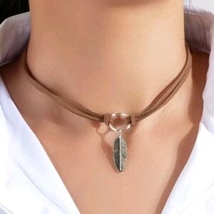 New Metal Leaf Charm Necklace